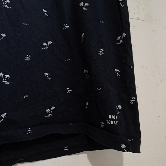 Denim & flower | Black & White palm tree pattern men's crew neck t shirt - Picture 3 of 8